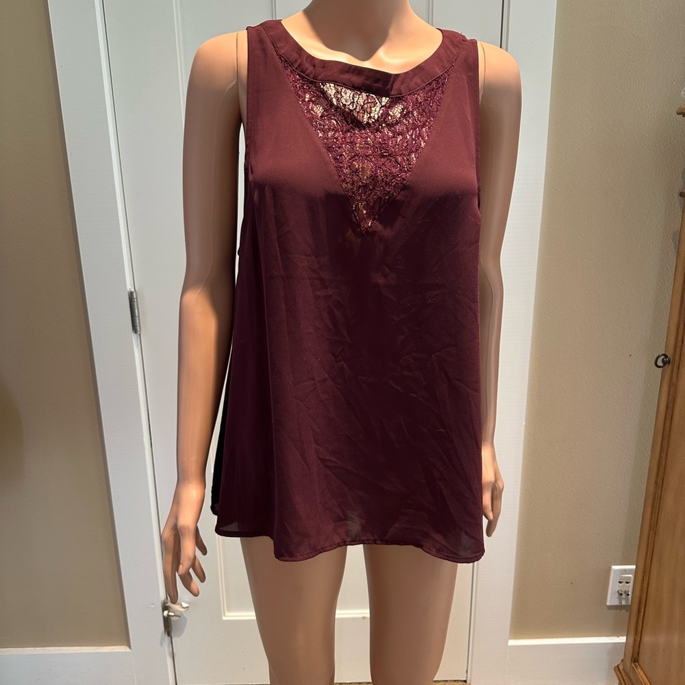 Leith maroon Tank Top with Intricate Cutout Design
